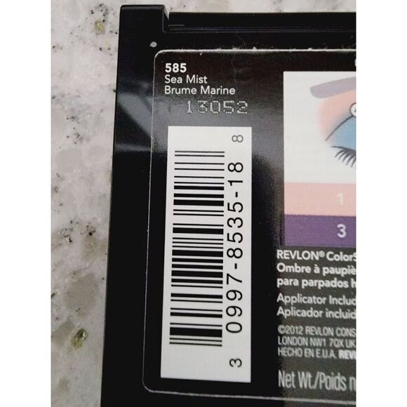 Revlon Colorstay Day To Night Eyeshadow Quad #585 Sea Mist NEW - Picture 4 of 4